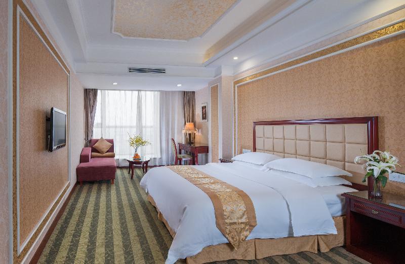 Vienna Hotel Shenzhen Exhibitian Center 2Nd Exterior photo